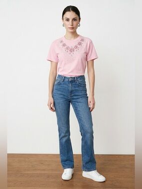 Granny Core Jerzees Pink Rhinestone Floral Crewneck Tee Medium